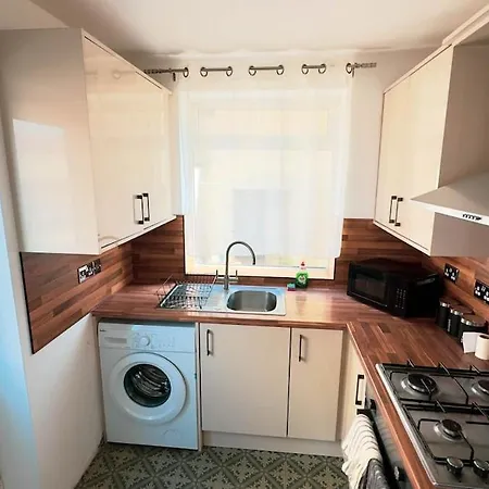 Holiday home Cross Heath House *